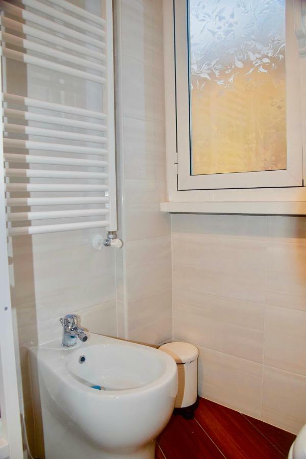 Terrazza San Giovanni Apartment Рим Екстер'єр фото
