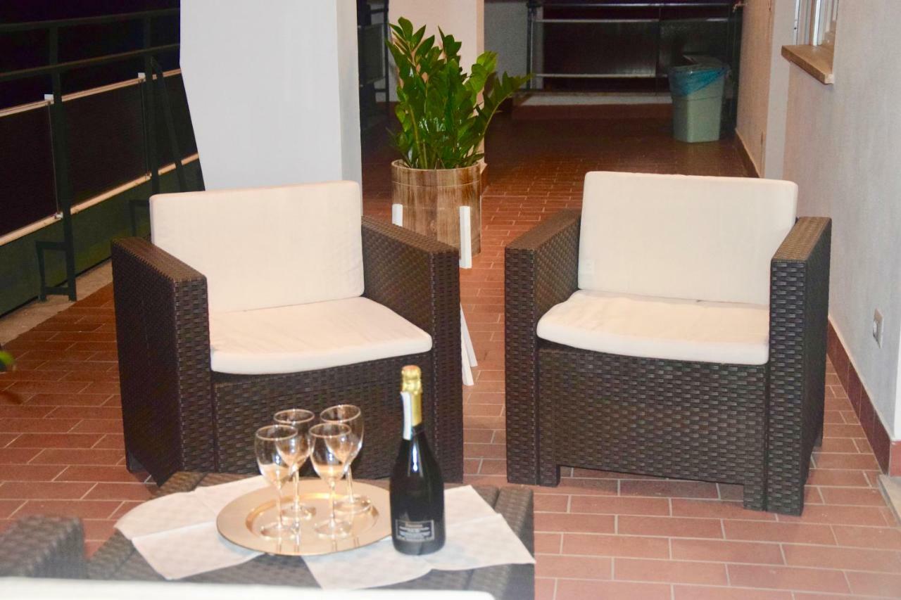Terrazza San Giovanni Apartment Рим Екстер'єр фото