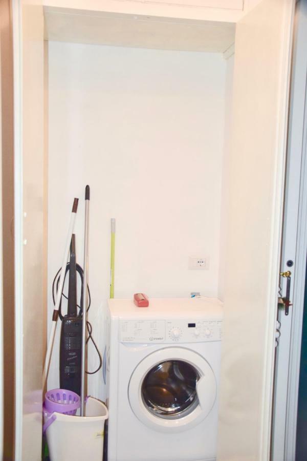 Terrazza San Giovanni Apartment Рим Екстер'єр фото